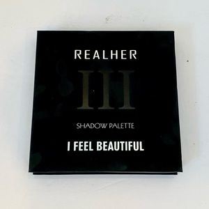 NWT RealHer “I Feel Beautiful” Eyeshadow Palette